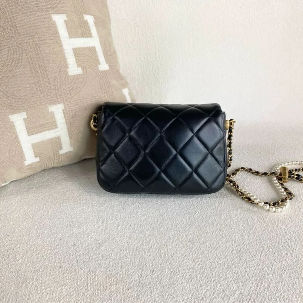 CHANEL brand color